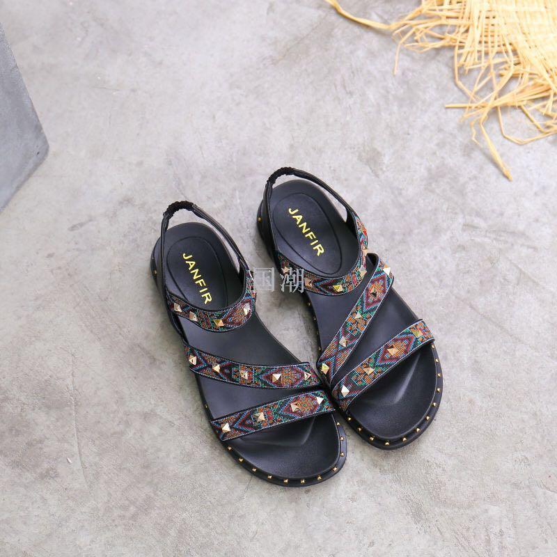 女式时装单鞋实物图