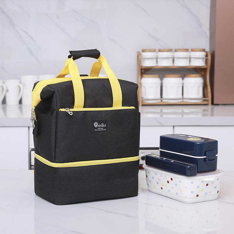 2019 New Style fashionable double-shoulder Mom Bag, double-shoulder multi-functional large-capacity insulated bento bag, a backpack for moms going out Application Scenario