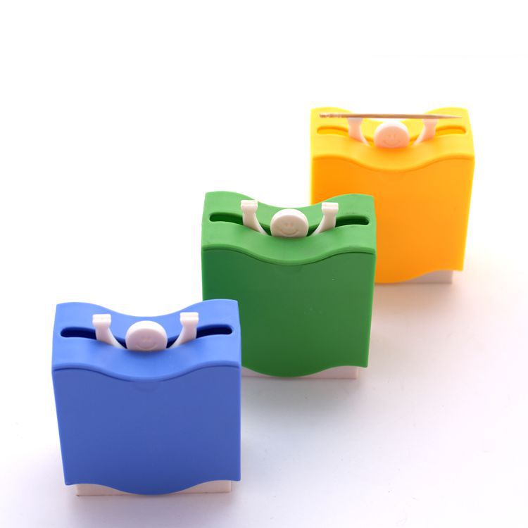 Lazy person's products, new and unique smiling face weightlifting strongman, toothpick boxes, creative products, custom-made and wholesale toothpick boxes