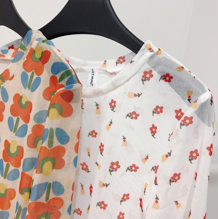 A light and elegant summer long-sleeved casual sun-protective shirt paired with Hyuna's same style of floral base layer Application Scenario