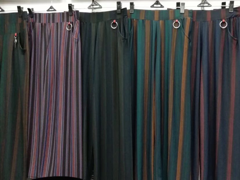 Summer style messy big foot pants thumbnail