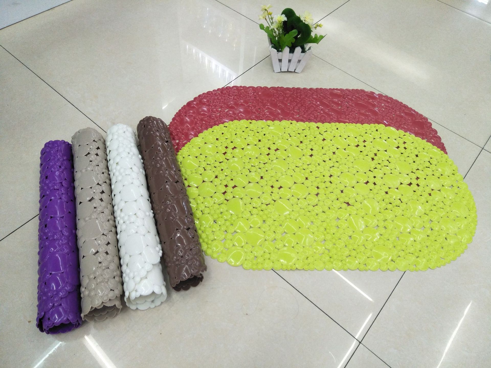 浴室防滑垫 PVC防滑垫 浴室垫 地垫 厂家直销 新款大小圆圈