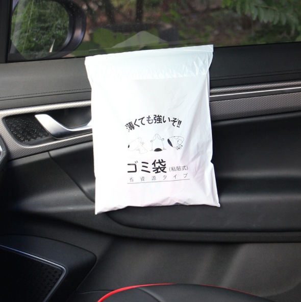 Creative disposable car garbage bags with cartoon egg dog stickers are selling well in 10-piece sets Application Scenario