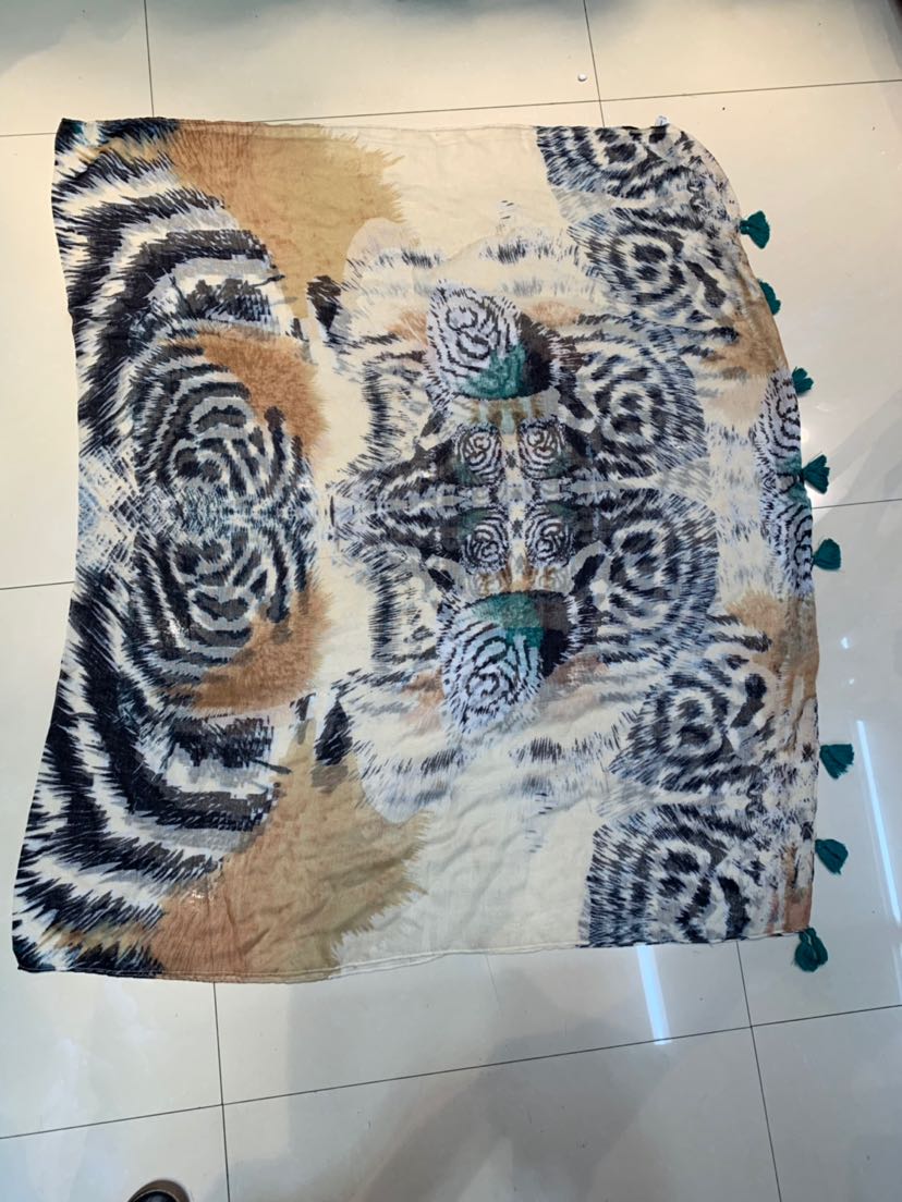 High Density Paris Yarn Spot Processing. There Are About 8900 Pieces Of 2-Head Hanging Beard Morning Ming Clothing details Picture