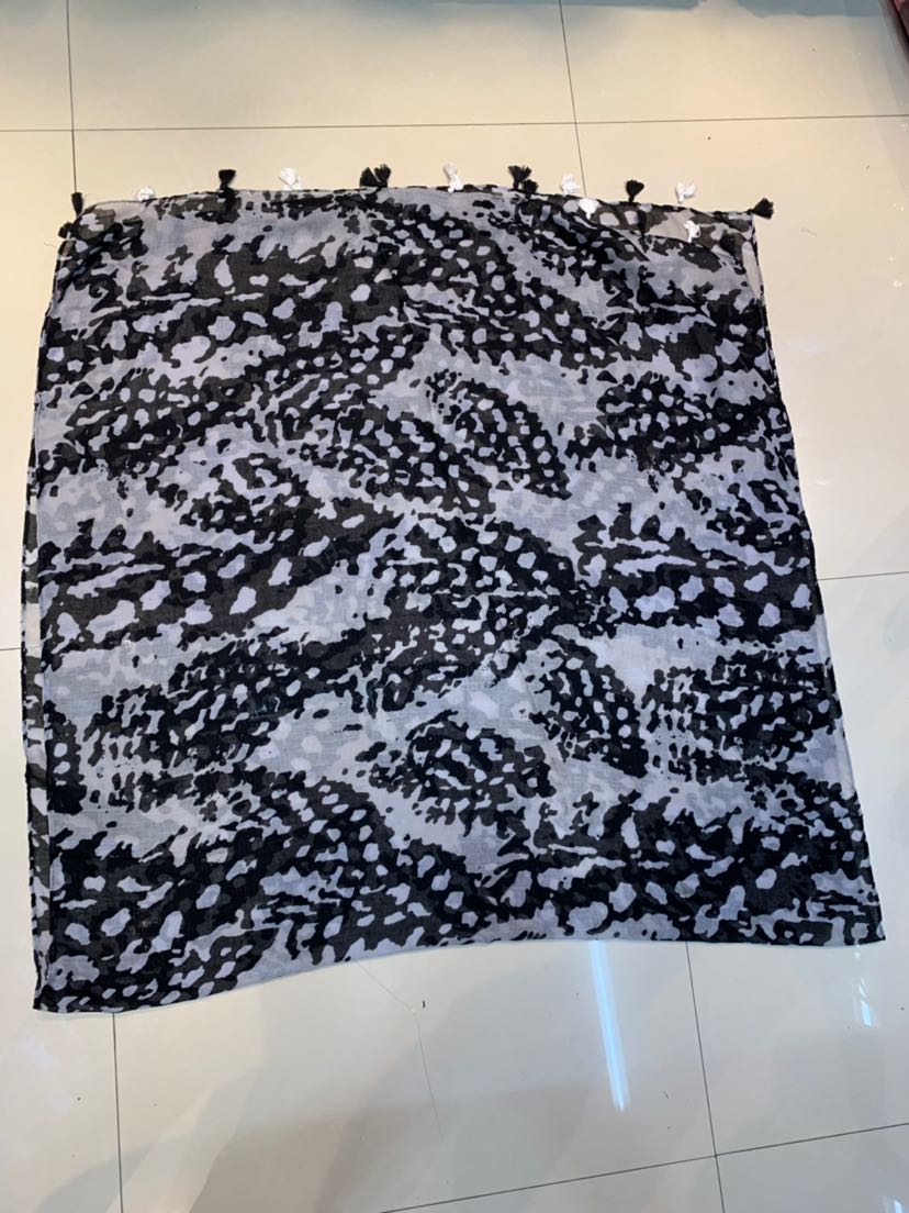 High Density Paris Yarn Spot Processing. There Are About 8900 Pieces Of 2-Head Hanging Beard Morning Ming Clothing Specification drawing
