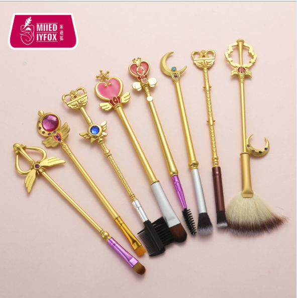 Middy Fox 8 Sailor Moon makeup brush anime peripheral birthday and holiday gifts gifts