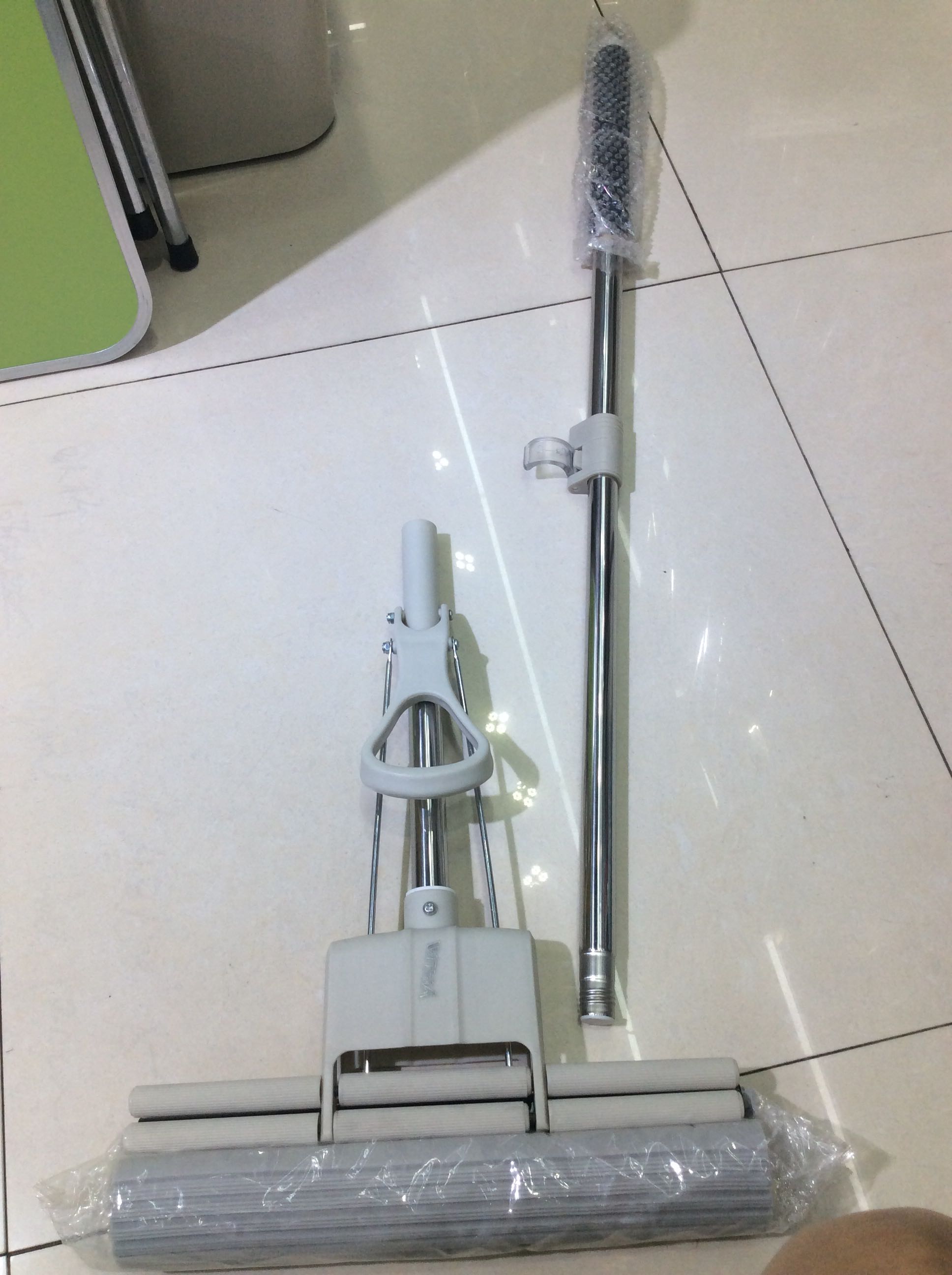 27CM separable stainless steel telescopic rubber mop new Application Scenario