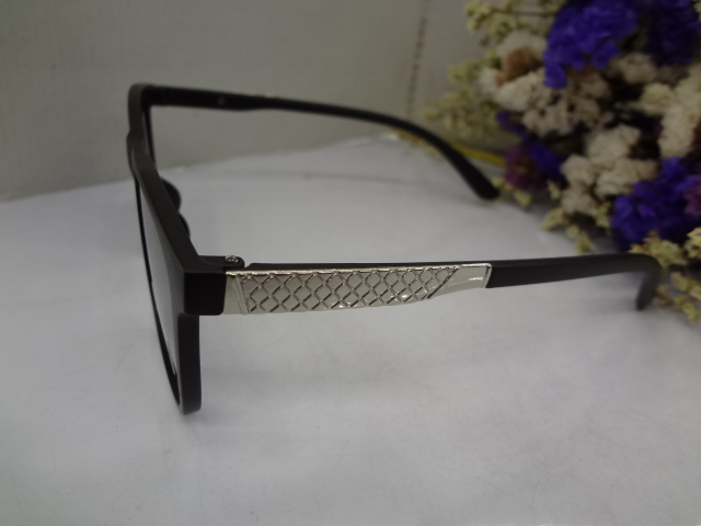 New fashionable sunglasses Application Scenario
