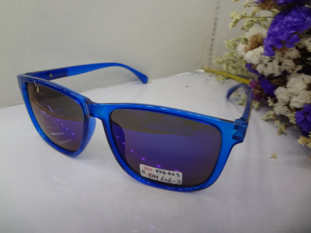 New fashionable sunglasses