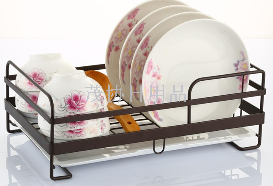 The kitchen iron bowl rack is used for drying and putting out the dishes, chopsticks, dishes and bowls