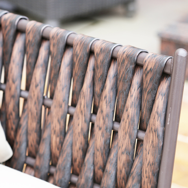 藤编桌椅实物图