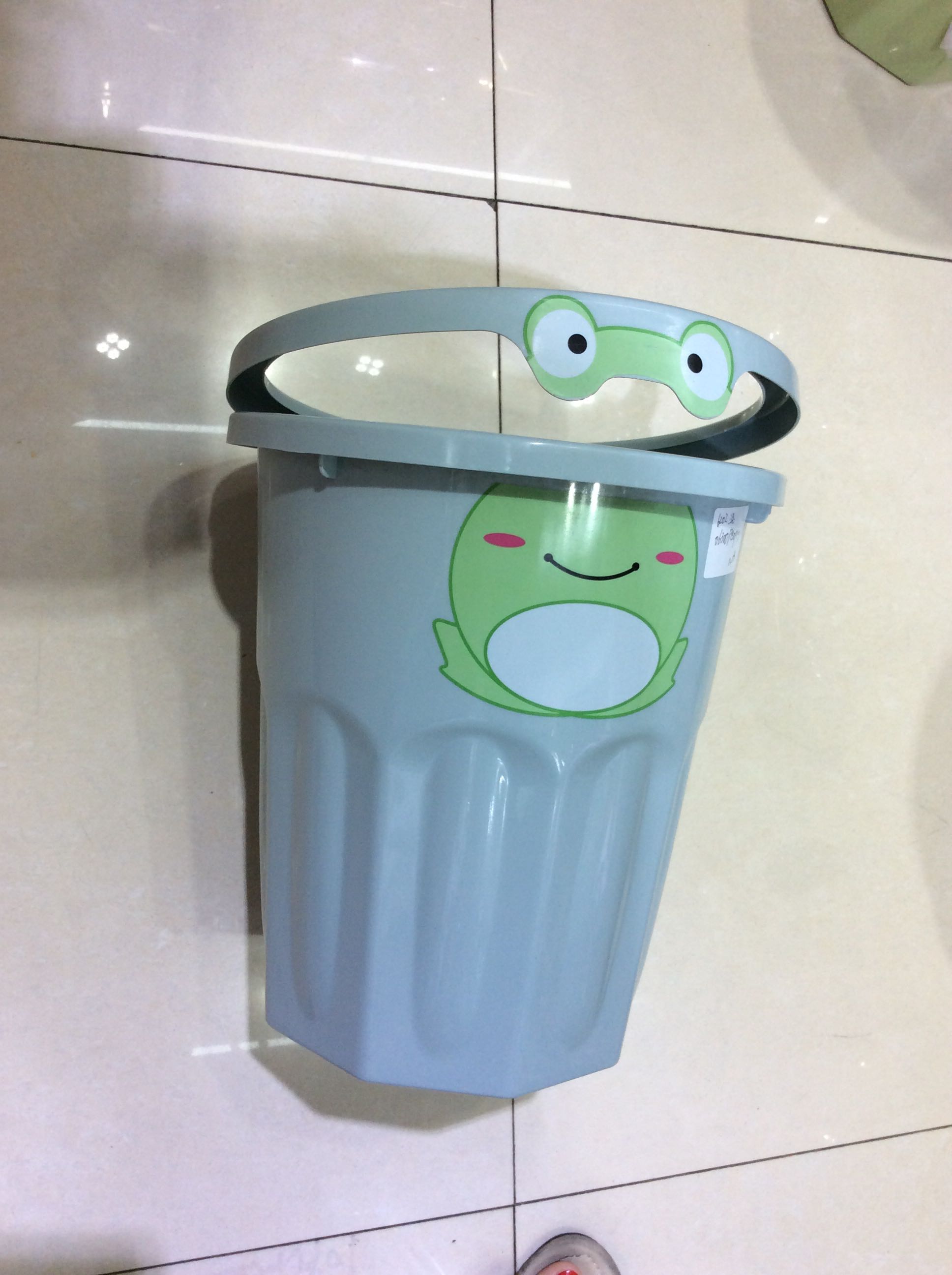 The frog trash can. Specification drawing
