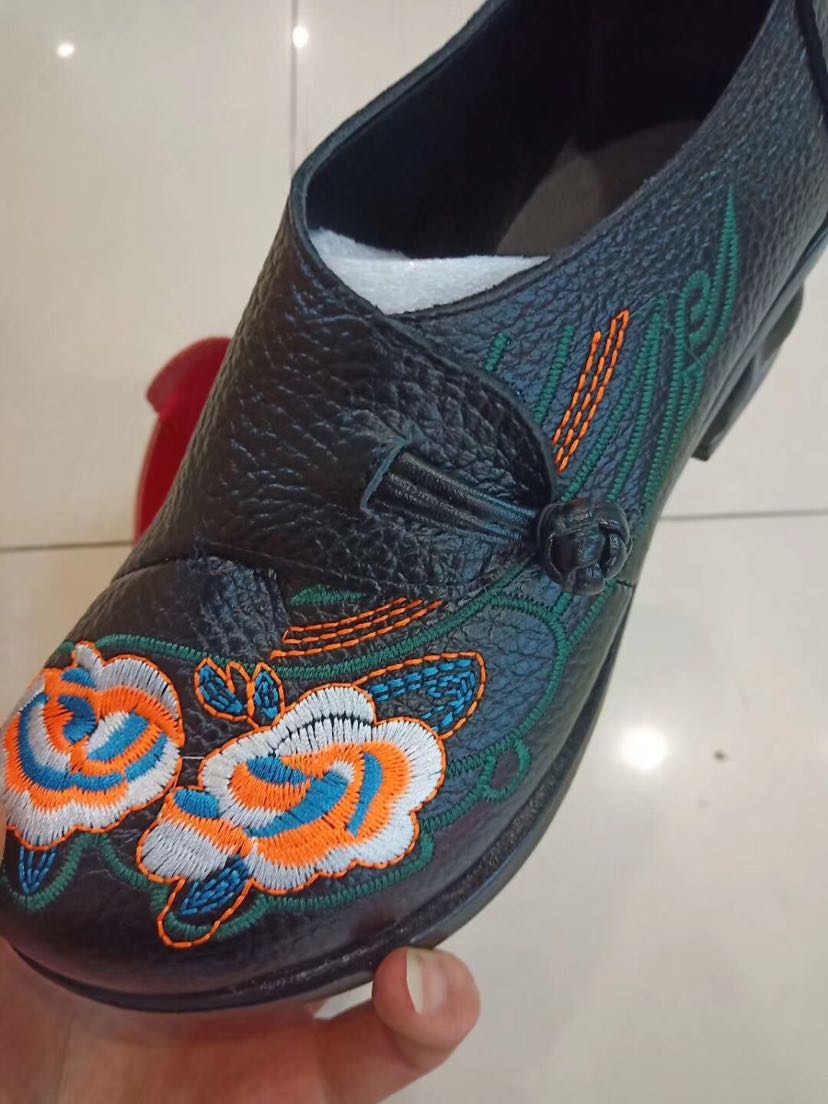 女式时装单鞋实物图