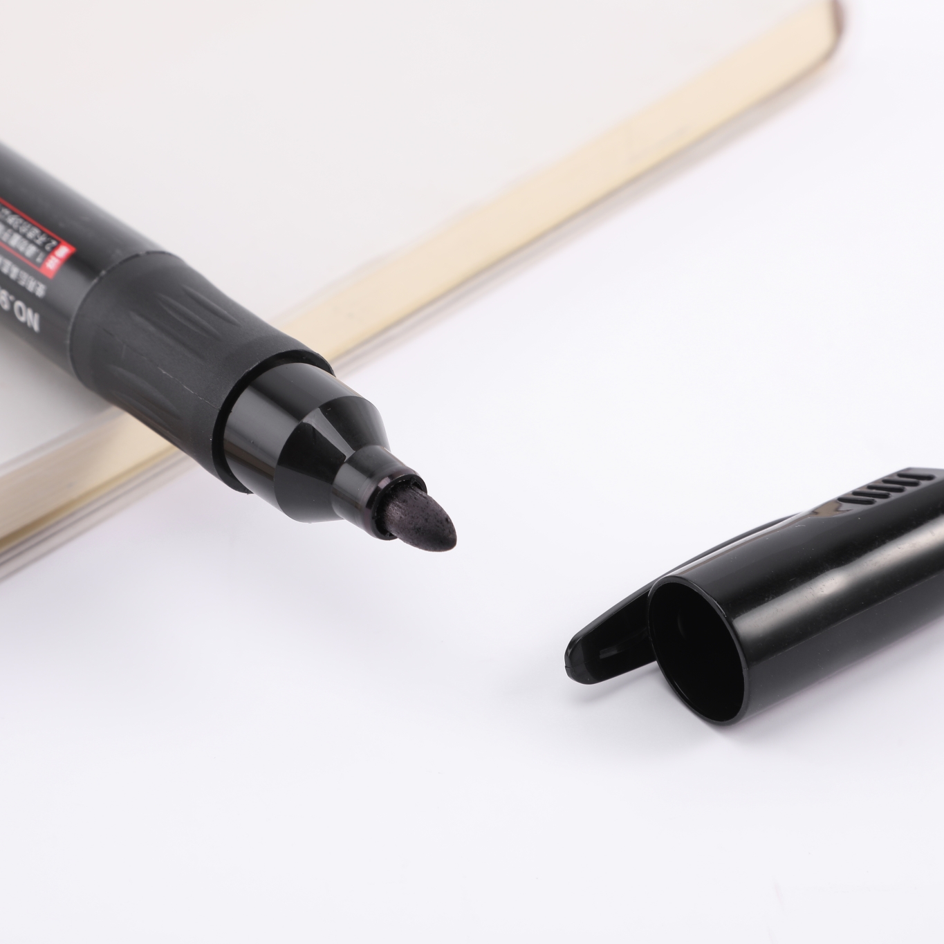 Wanbang oil-based marker Pen/Replaceable Ink cartridge Super Large Chinese Marker Pen King 9204 Quick-drying Liquid Storage Marker Pen Application Scenario