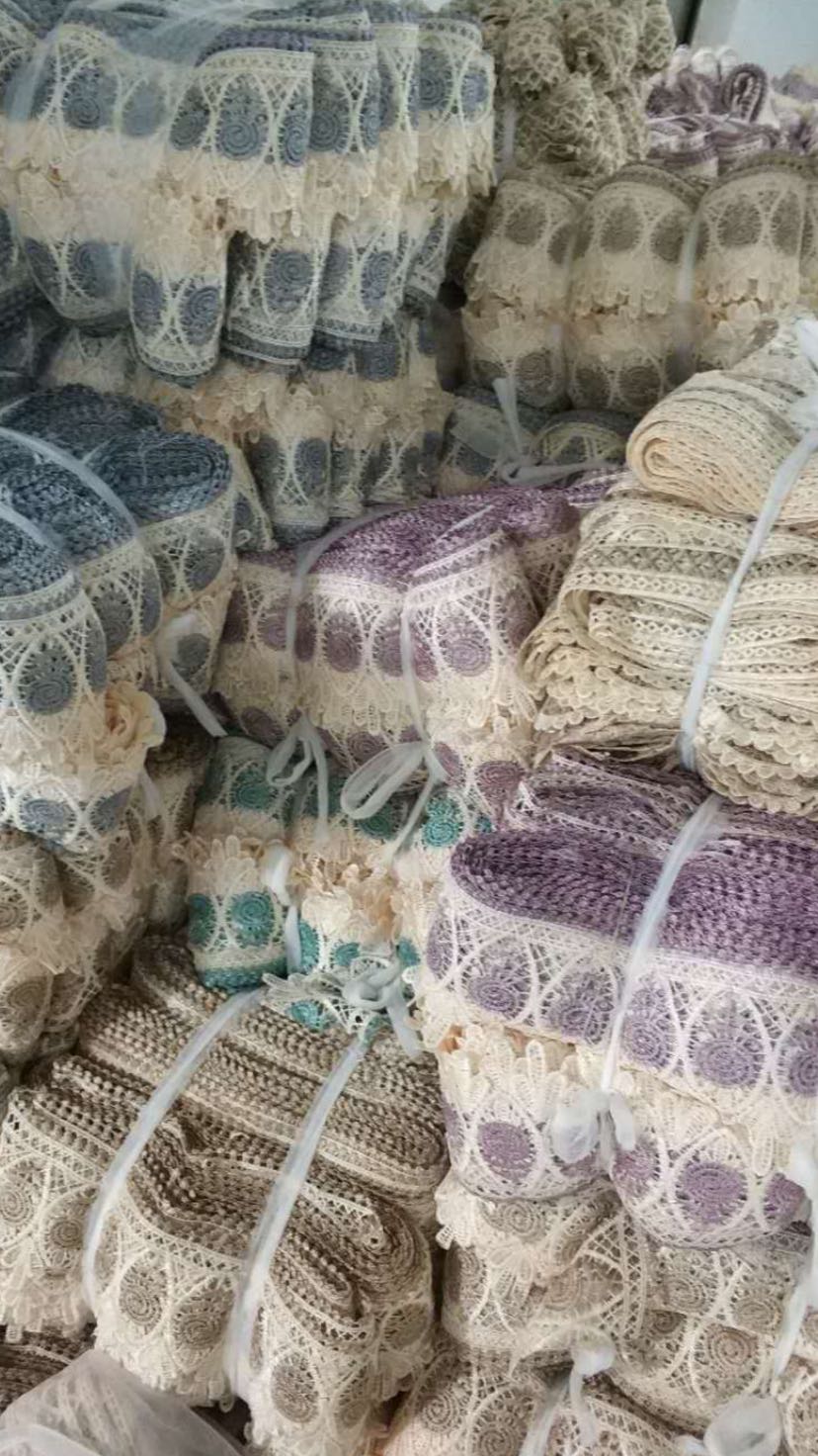 Factory direct sales of high-quality knitted goods in stock, wholesale sofa cushions, throw pillows, fabric, water-soluble lace Application Scenario