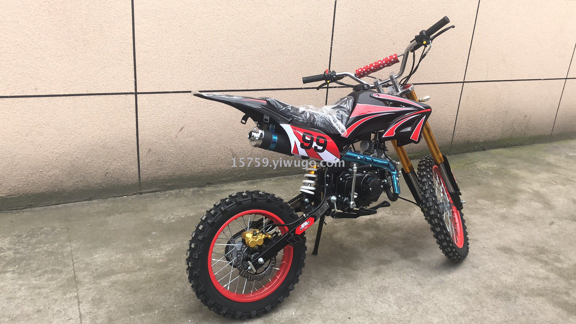 Cool Four-Stroke Apollo Suv details Picture