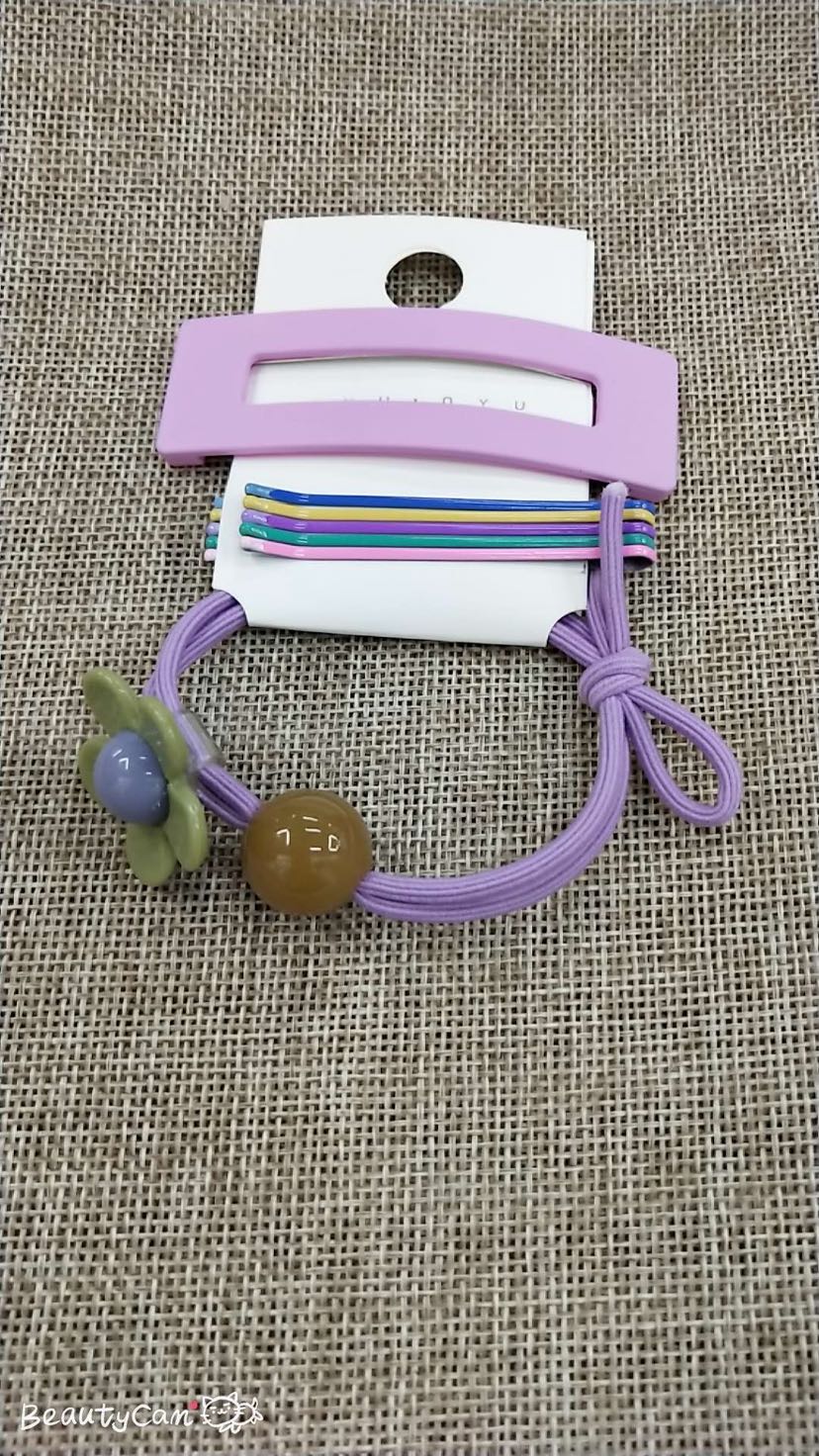 Korean version of the popular jelly BB clip, colorful straight clip, side clip with small flowers, high-elasticity girlish heart, leather band hair accessory and headwear Application Scenario