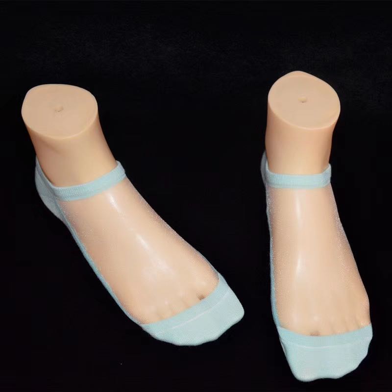 Single fingerboard foot model. Color: White. Black. Color of skin. Material: PVC coated