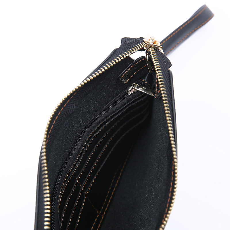 Bag female 2021 new vintage ethnic leather bag female hand bill of lading shoulder-slanting cross bag can hold a purse backpack Application Scenario