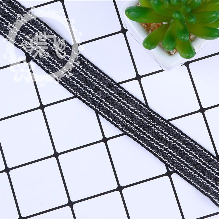 Национальный ветровой вышивка с небольшим ароматным кружевом и многоцветной кисточкой на головном уборе details Picture