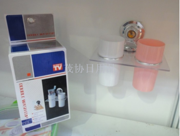 Wash gargle cup holder supply plastic cup holder strong suction wall gargle cup holder shu cup holder wholesale cup holder