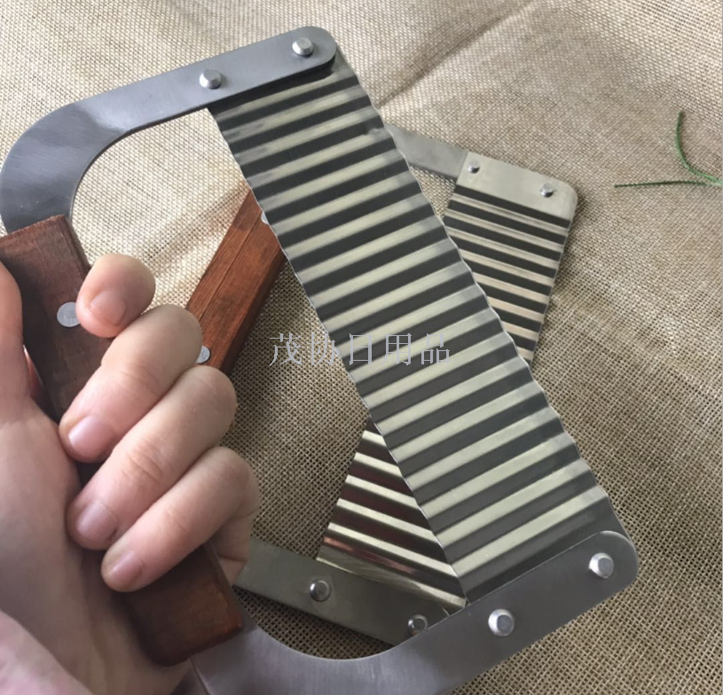 Stainless steel corrugated knife creative Wave potato knife Potato Wave Chip knife artisan soap knife