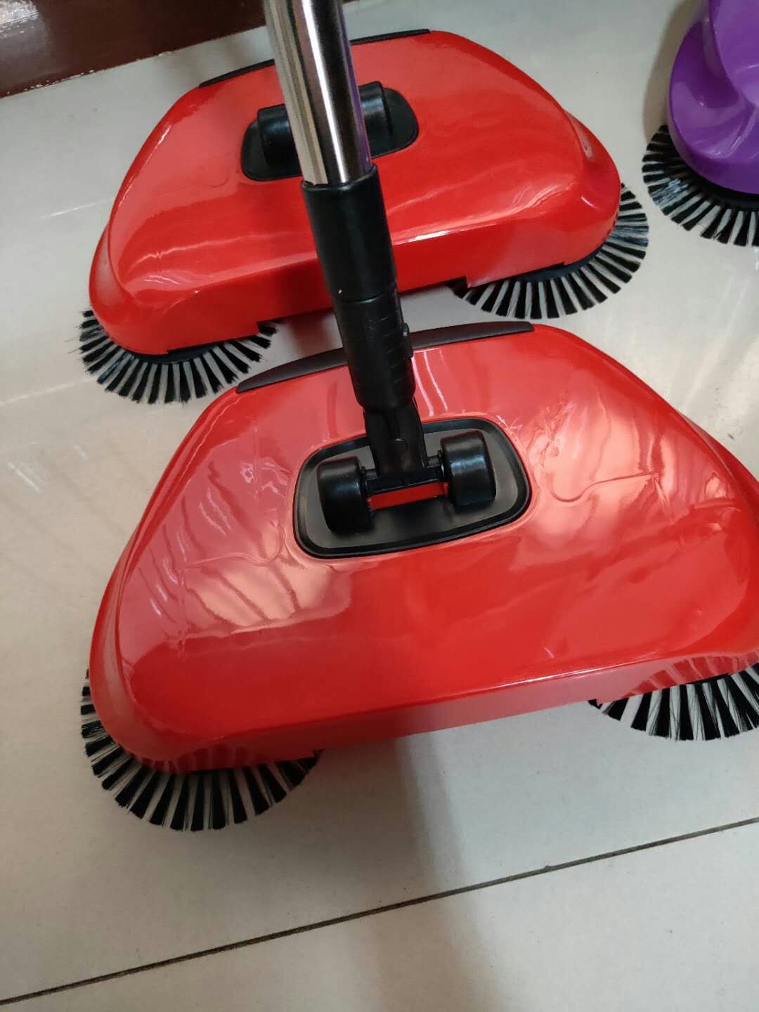 家用扫地机实物图