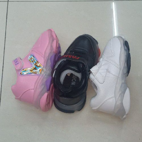 果冻底童鞋发光灯鞋果冻底童鞋发光灯鞋果冻底童鞋发光灯鞋果冻底童鞋发光灯鞋