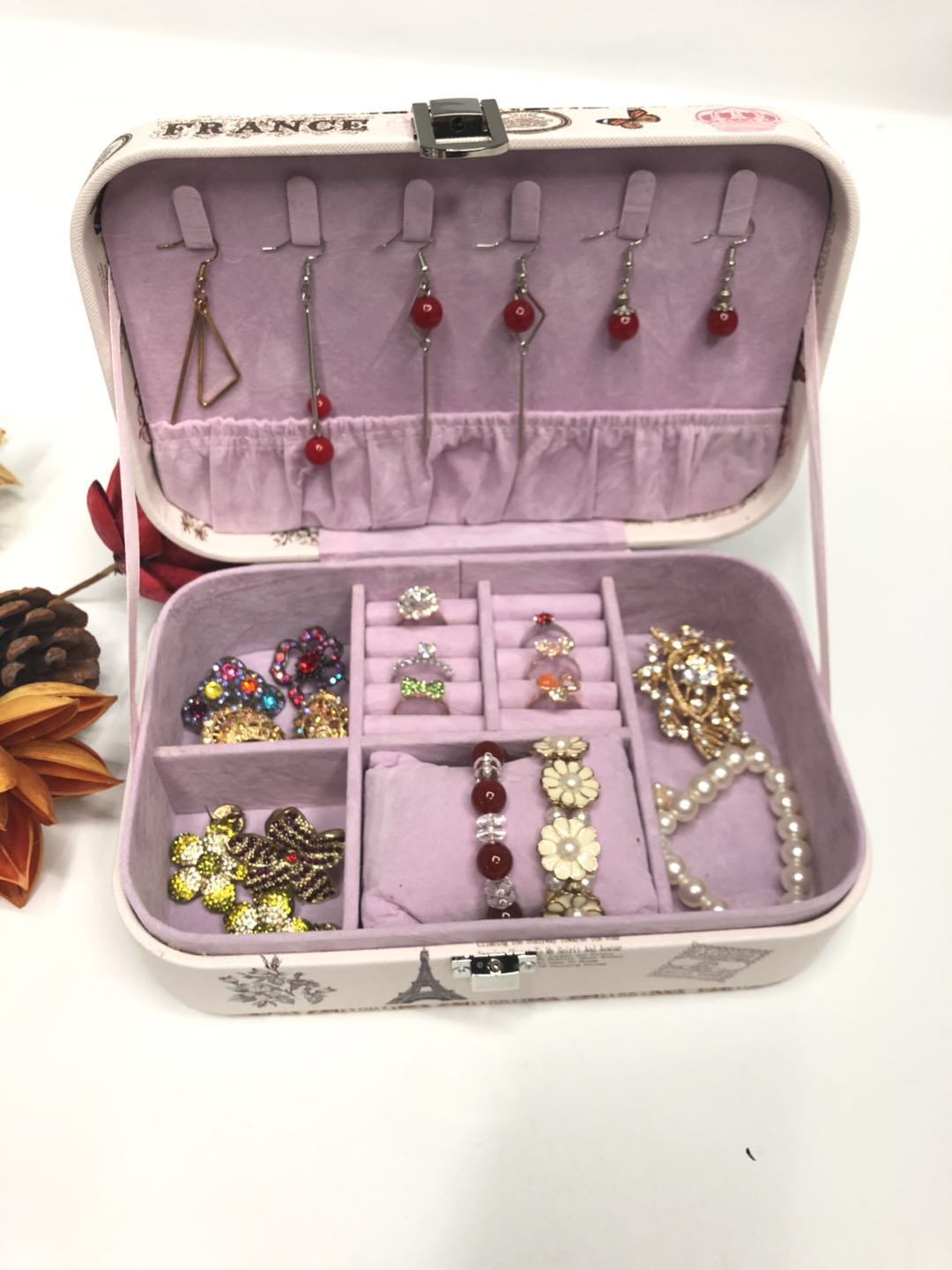 Ring plate, stud earrings, earring storage box, ring box storage box, leather jewelry box details Picture