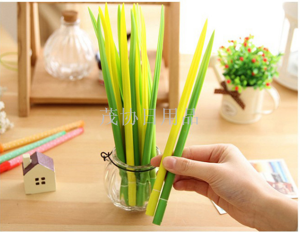 Cute little fresh high simulation grass super soft super hand super visual neutral pen novel special products
