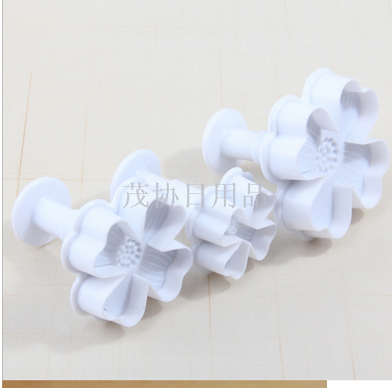 New 3pcs four leaf spring embossing printing mould sugar biscuit mould DIY baking mould