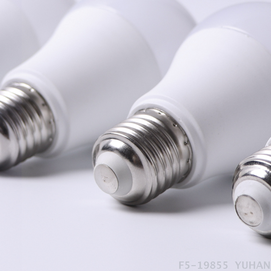 ومصابيح الدايود المبتعث للضوء ذات الفتحة A بقوة 18W كبيرة يمكن تغليف الزبائن Specification image
