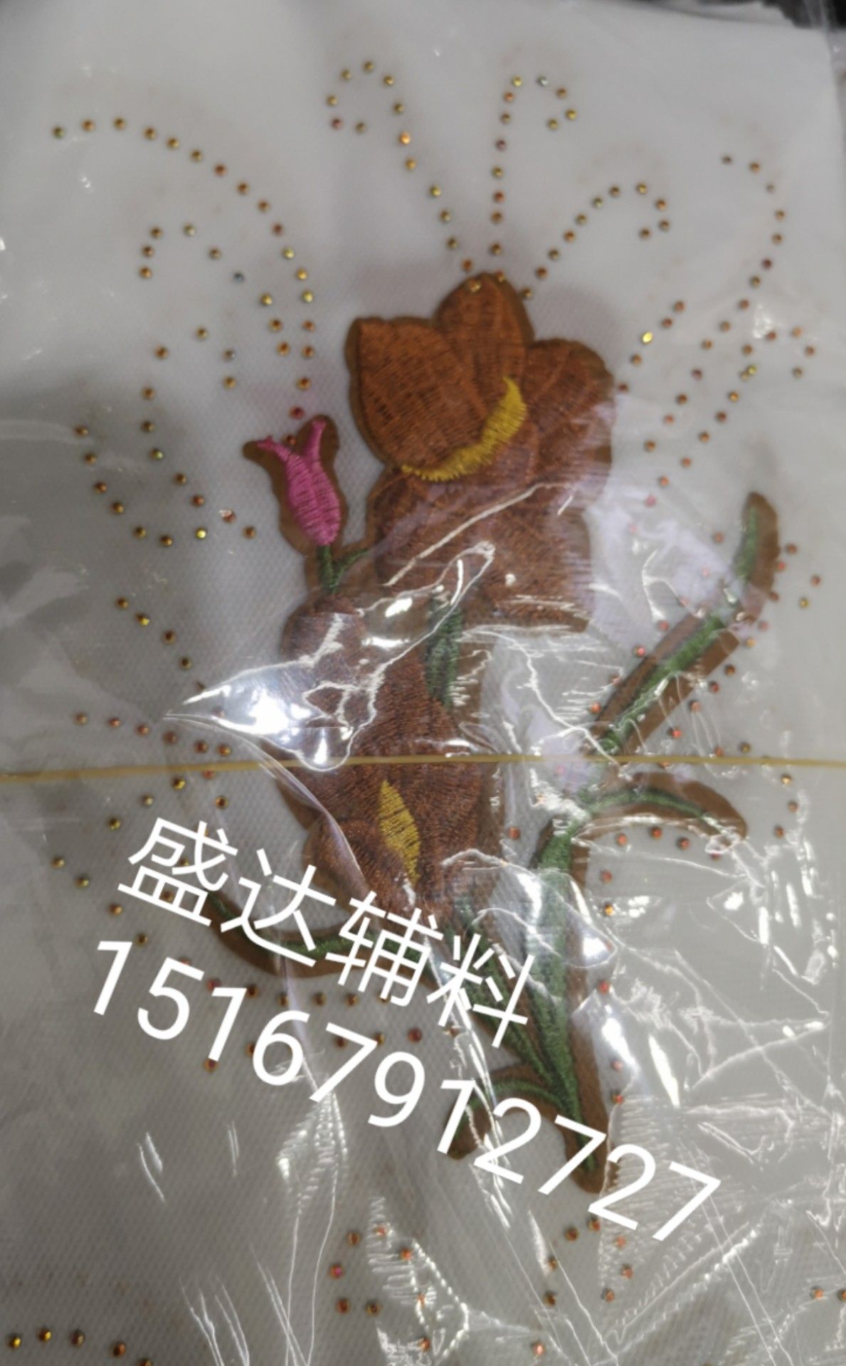 厂家直销服装辅料绣花烫图烫钻烫标产品图