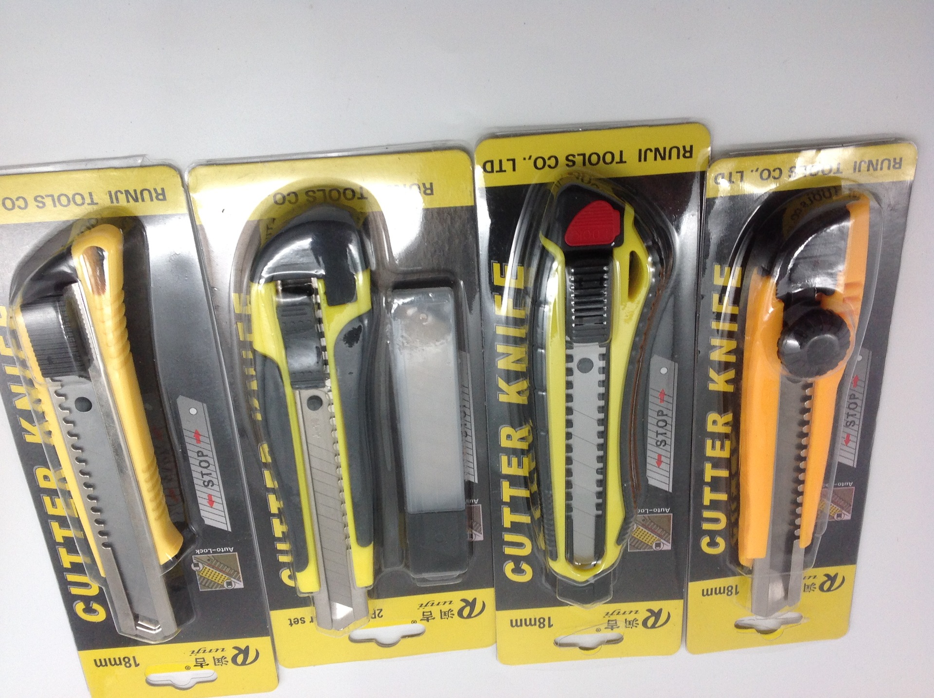 舒赞 五金办公工具 裁纸刀 刻刀 高品质五金配件安装便捷稳固耐用