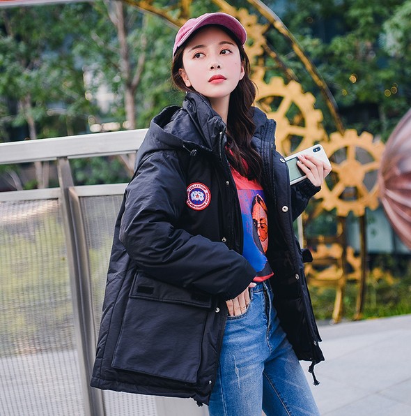 Autumn and winter new down jacket Korean version of fashion leisure outdoor ski jacket short jacket women's quilted jacket
