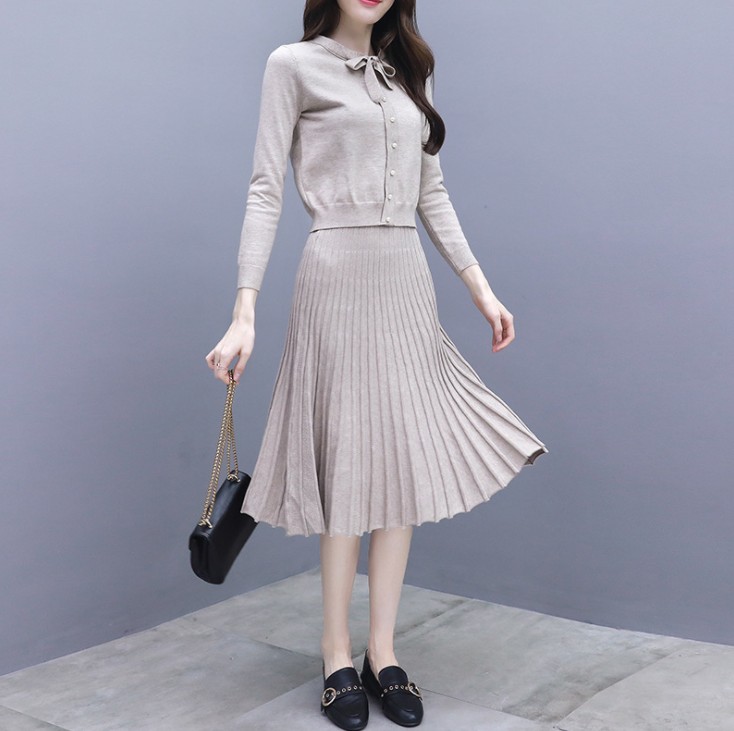 New chanel-style knitted sweater, women's top, woolen skirt, sweet two-piece set, pleated skirt Application Scenario