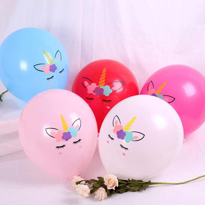Birthday party decoration: Balloon arrangement, unicorn cartoon-shaped latex balloons, Pegasus and ponies latex balloons Application Scenario