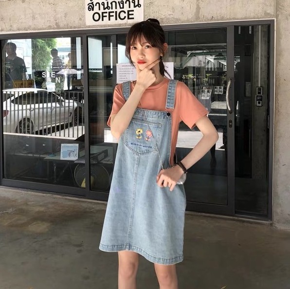 Embroidered little flower school style, youthful, loose and slimming strappy dress, Korean-style denim dress for women in summer