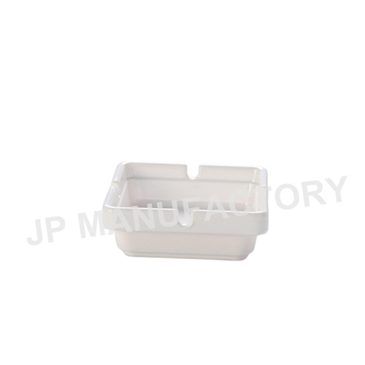 厂家热销塑料方形烟灰缸，家居用品，酒店餐厅用品