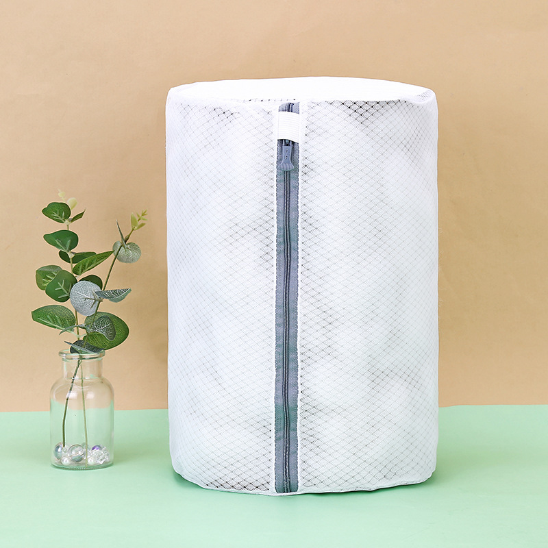 Factory direct sales of the new 5-piece set of diamond-shaped fabric laundry bags and protective washing bags, a perfect machine wash tool for preventing clothes from tangling Application Scenario