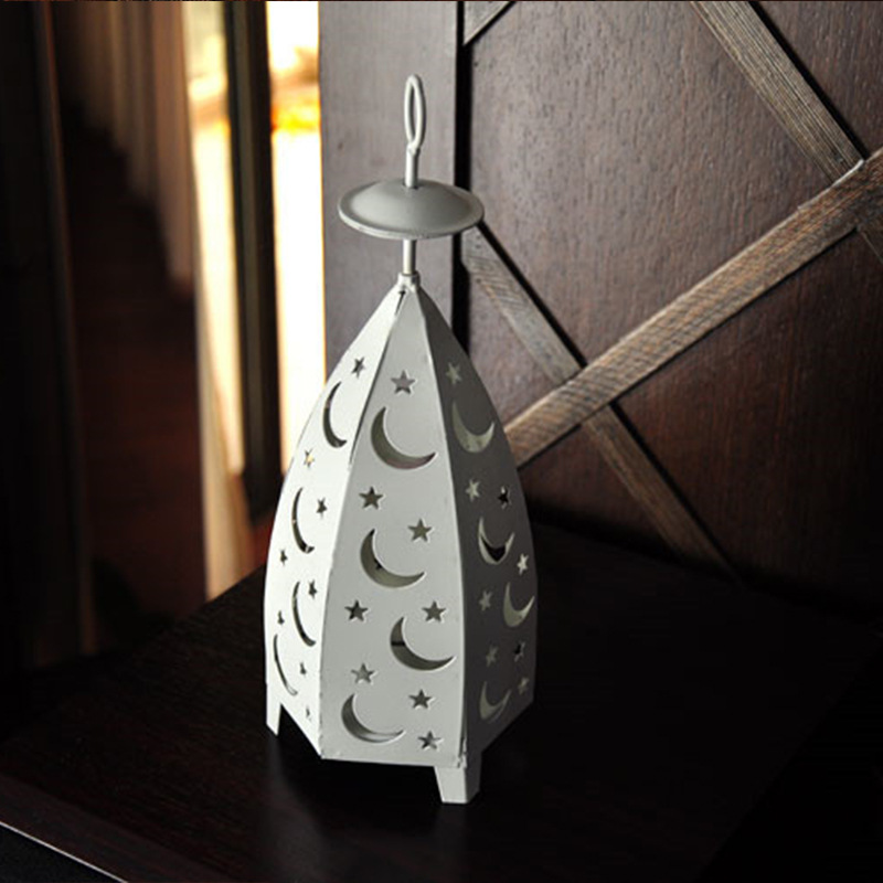Star and moon candlestick rural retro do old wrought iron wind lamp desktop home decoration hollow full figure