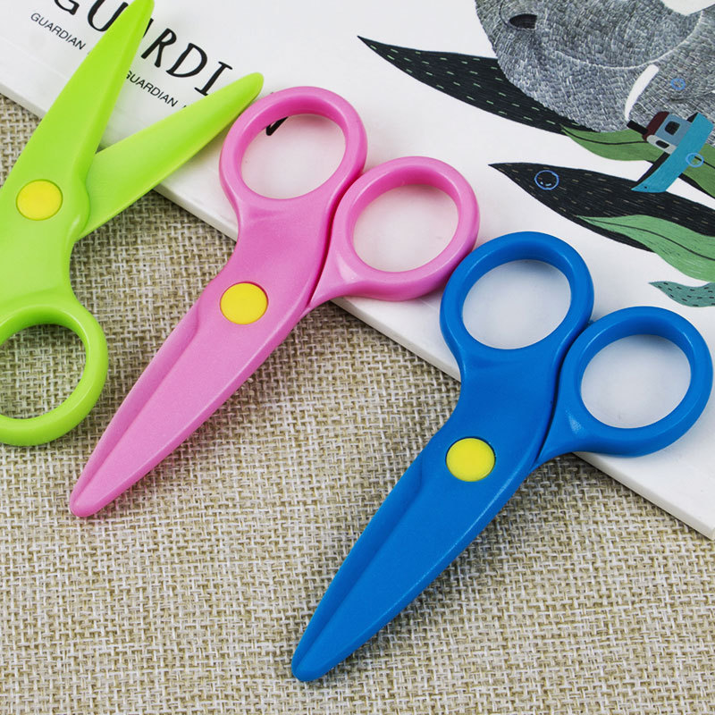 Safety student art scissors less children manual paper cutting tools baby does not hurt hand plastic stationery