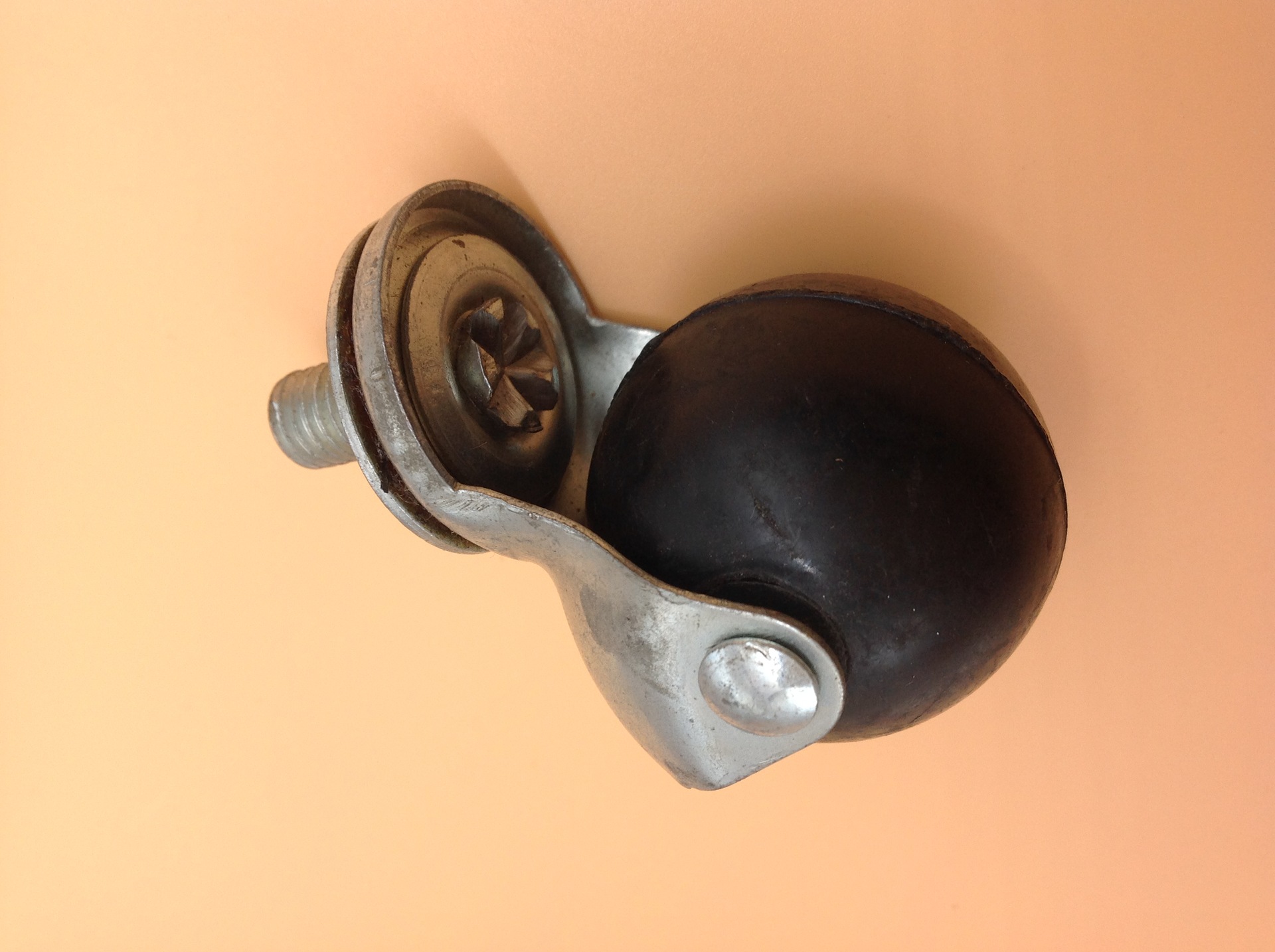 Spherical universal rubber wheel furniture hardware