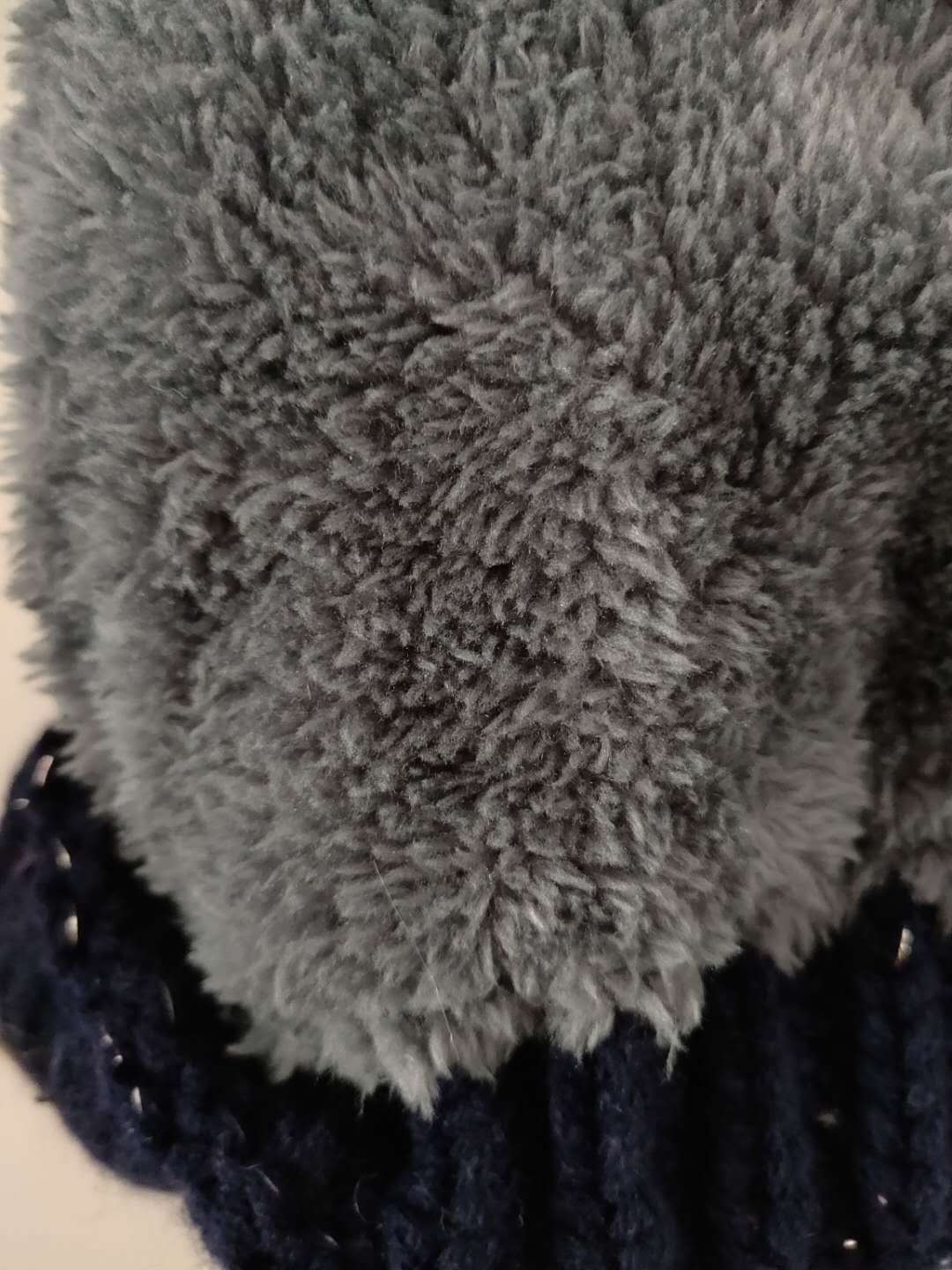Aliexpress Amazon foreign trade explosive cap plus cashmere knit cap cc patch cloth hairball woolen cap winter woman Application Scenario