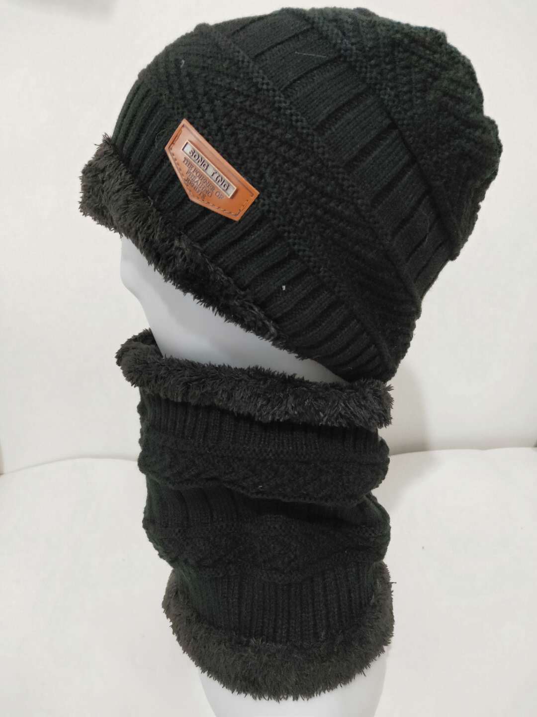 Aliexpress Autumn And Winter Plus Fleece Hat Men's Knitted Hat Neck Two-Piece Leather Label Wool Hat details Picture