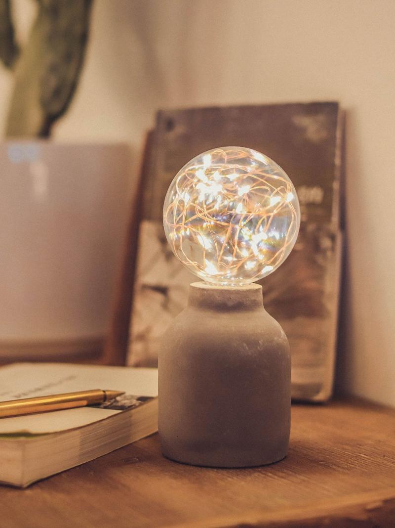 Instagram romantic girl heart copper wire bedroom retro lamp web celebrity shop lamp douyin room decoration small colorful lights details Picture