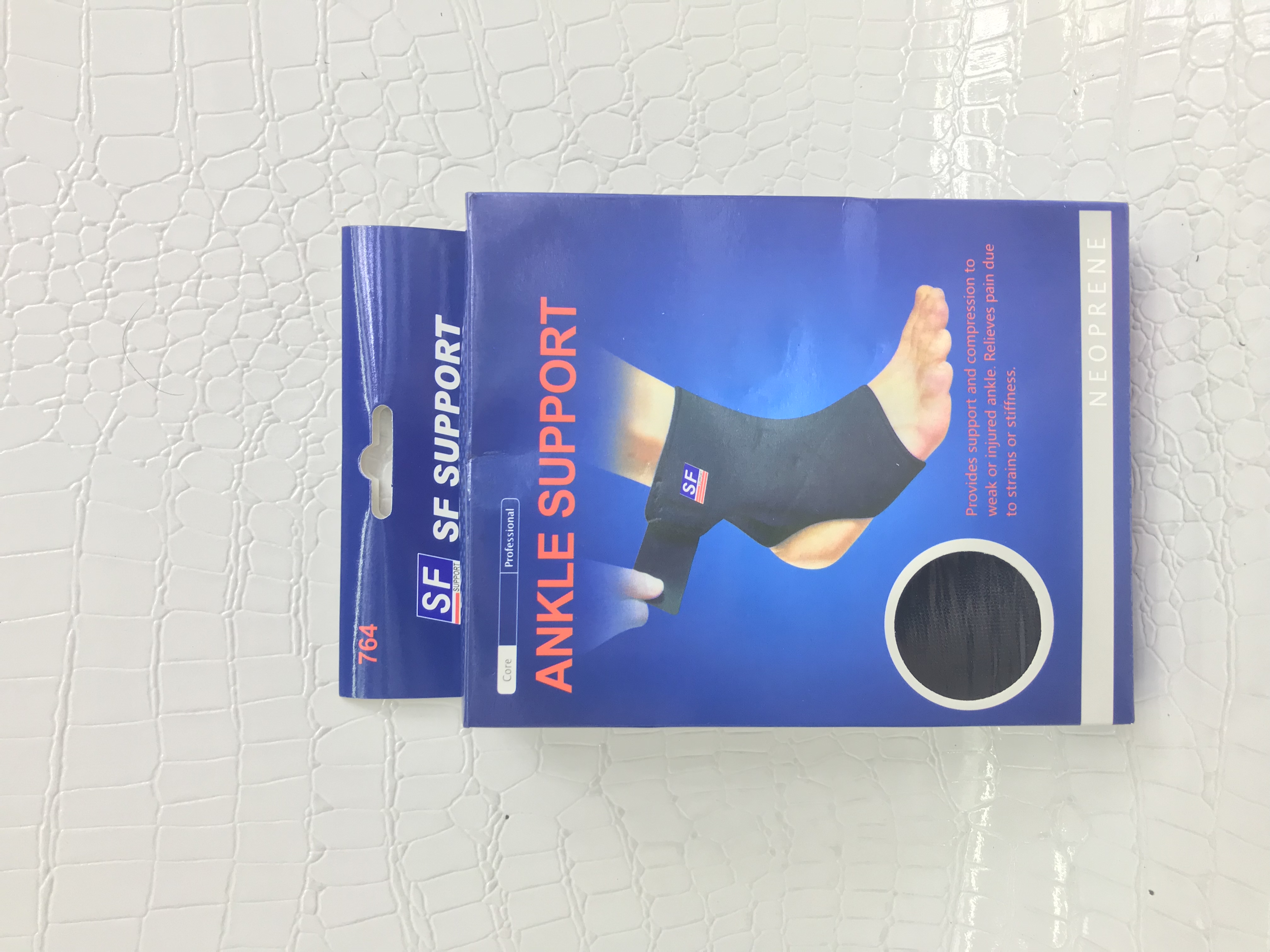 Foot guards, wrist guards, nude guards, sports ankle guards, men's heel guards, ankle guards to prevent sprains Application Scenario