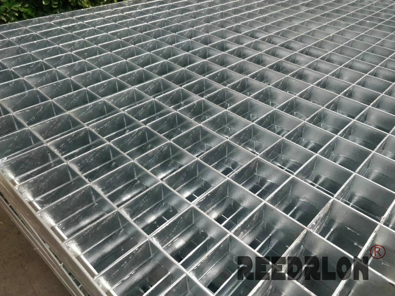 Red Dragon steel grid gutter cover foot pedal