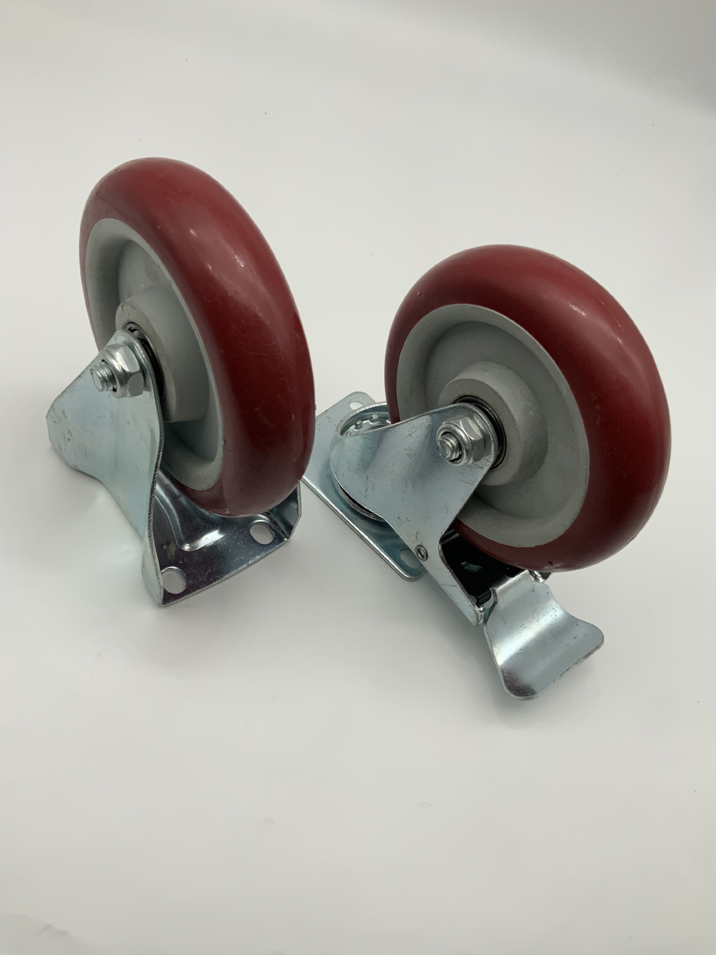 Shuzan heavy-duty universal flat-bottomed movable rubber trolley wheels with brake red wheels and other universal window accessories