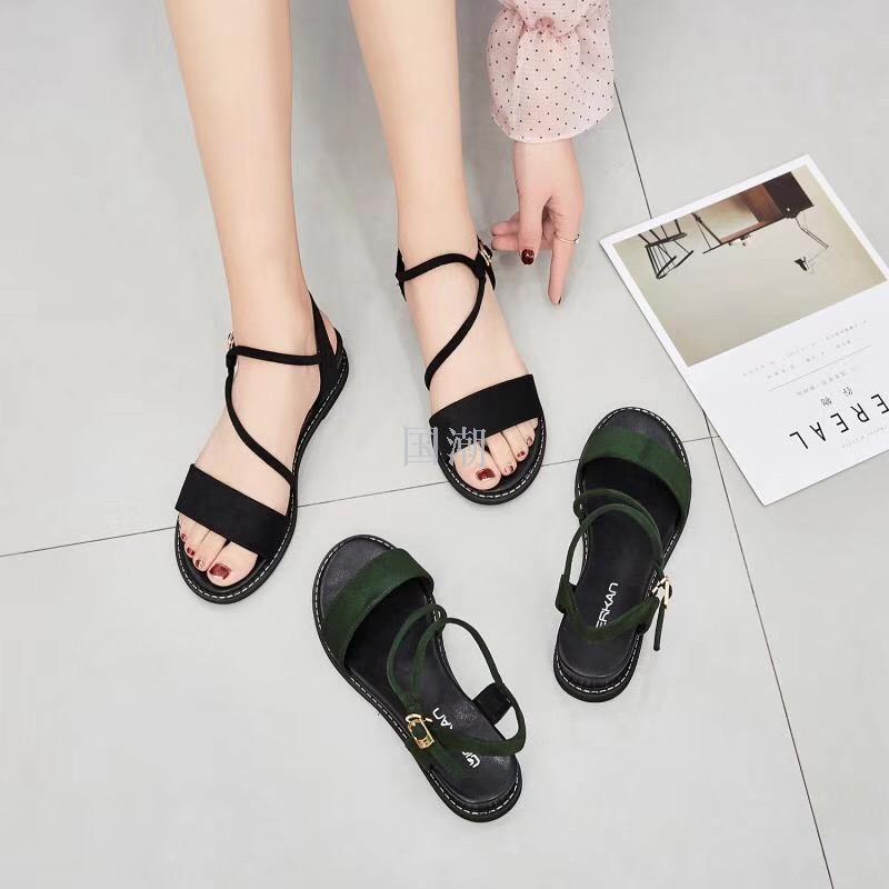 女式时装单鞋实物图
